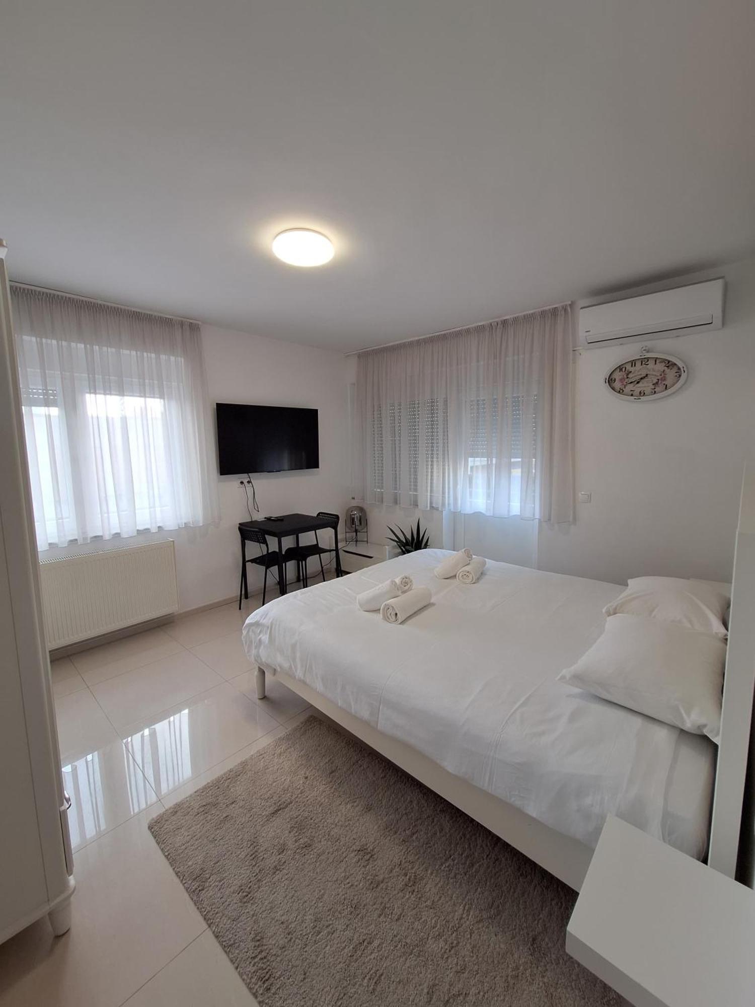 Comfort Rooms Remiza - Free Private Parking - Self Check-In Zagreb Exterior foto